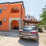 Awesome In With Wifi Appartamento Umago